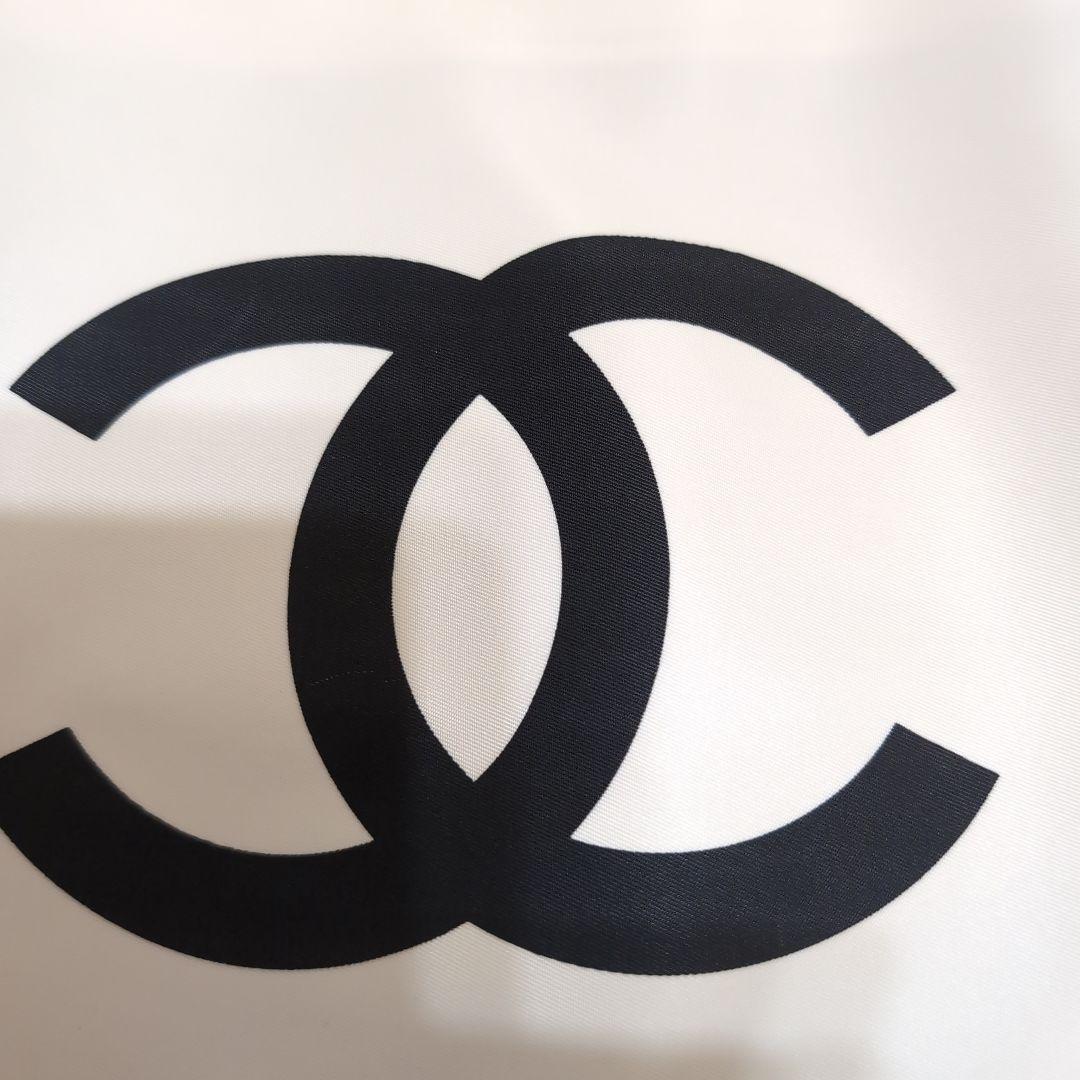 CHANEL ノベルティホワイトバッグ CCロゴ