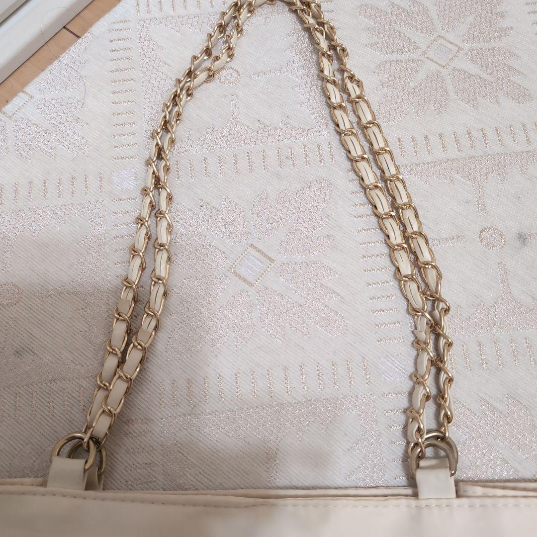 CHANEL ノベルティホワイトバッグ CCロゴ