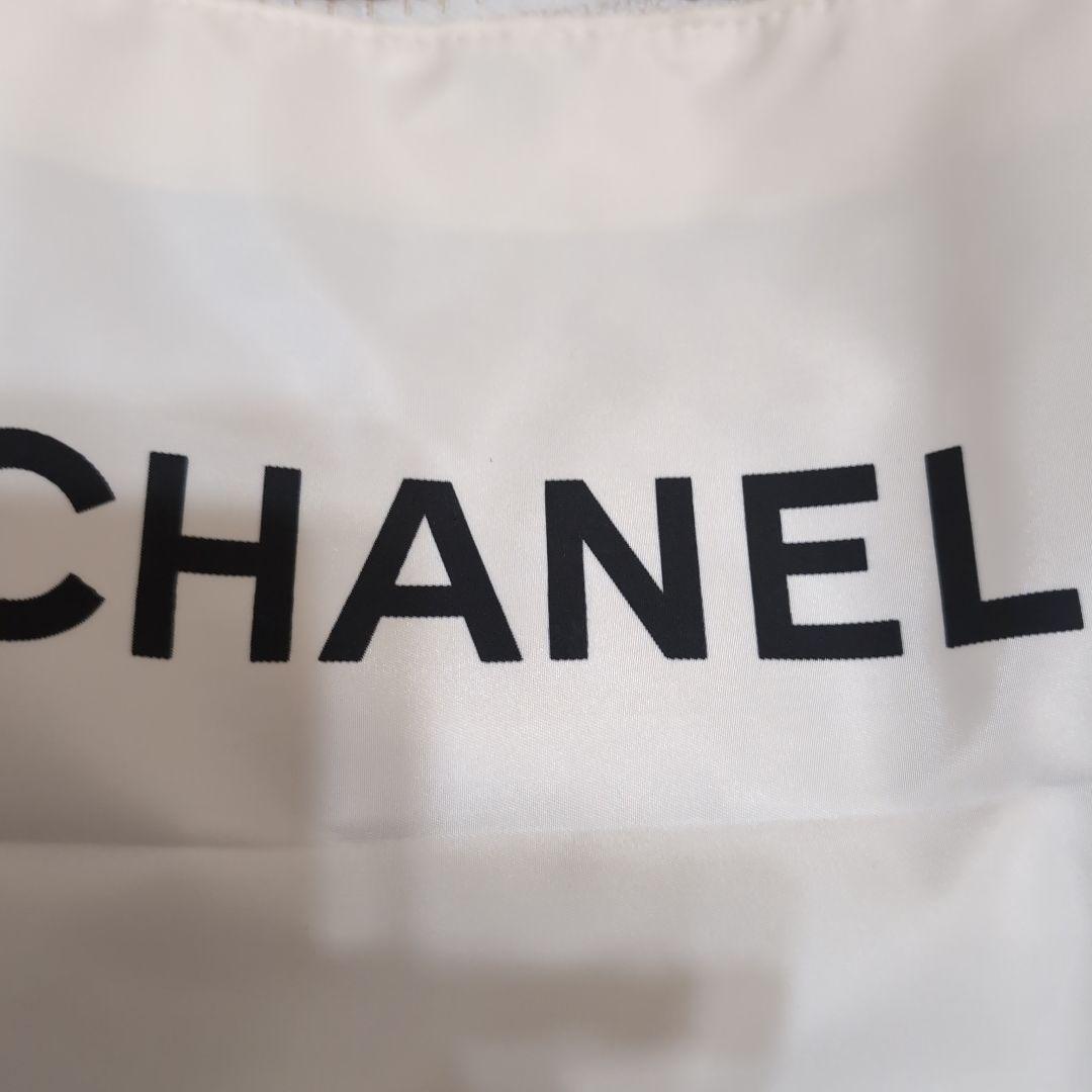 CHANEL ノベルティホワイトバッグ CCロゴ