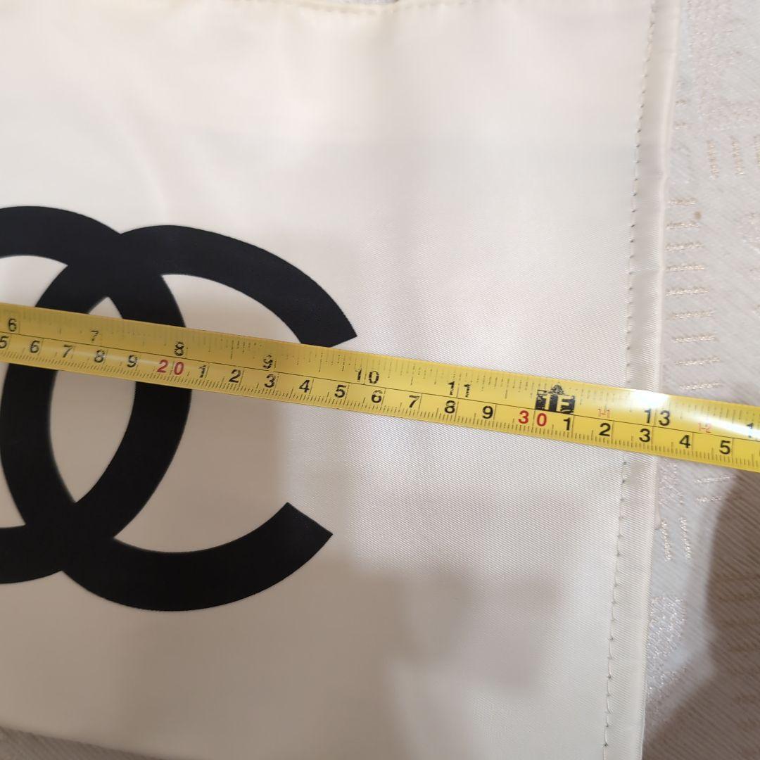 CHANEL ノベルティホワイトバッグ CCロゴ
