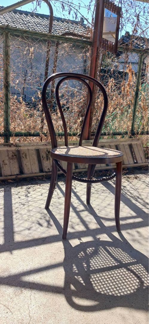 ②秋田木工 曲木チェア