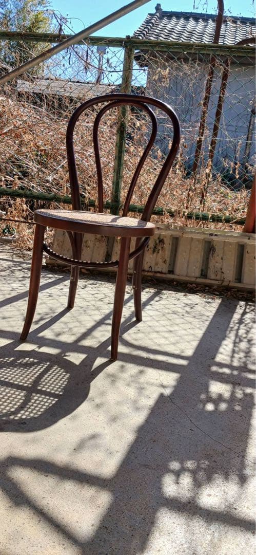 ②秋田木工 曲木チェア