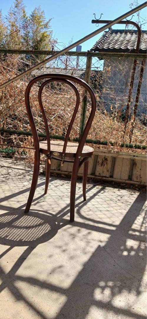 ②秋田木工 曲木チェア