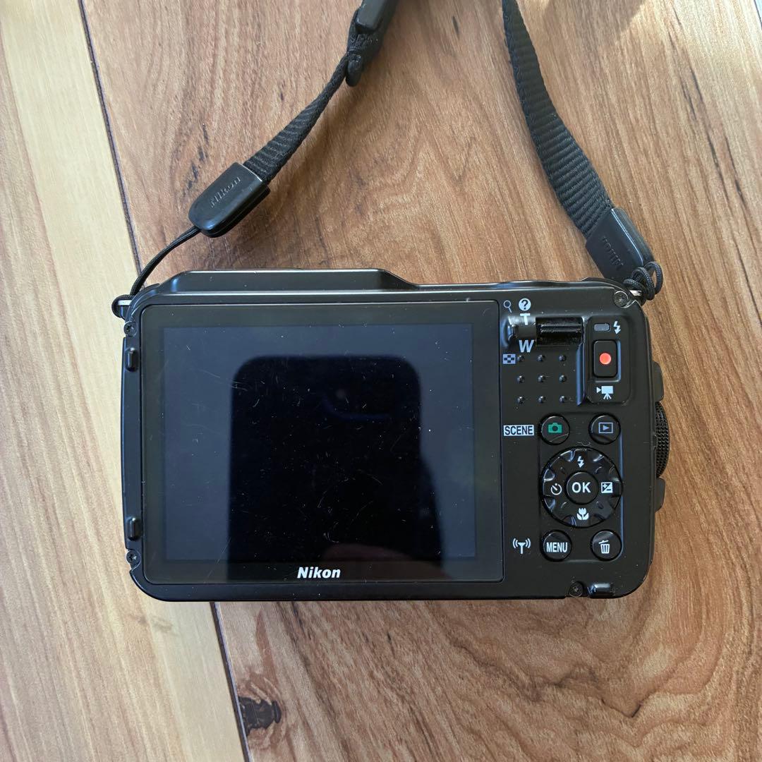 Nikon COOLPIX オレンジ色 デジタルカメラ