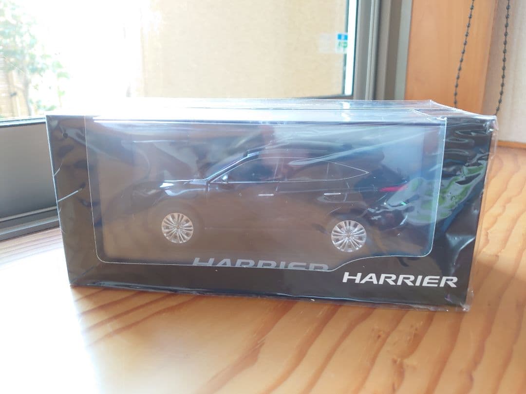 美品【新品】ハリアー　ブラックパール　カラーサンプル　ミニカー