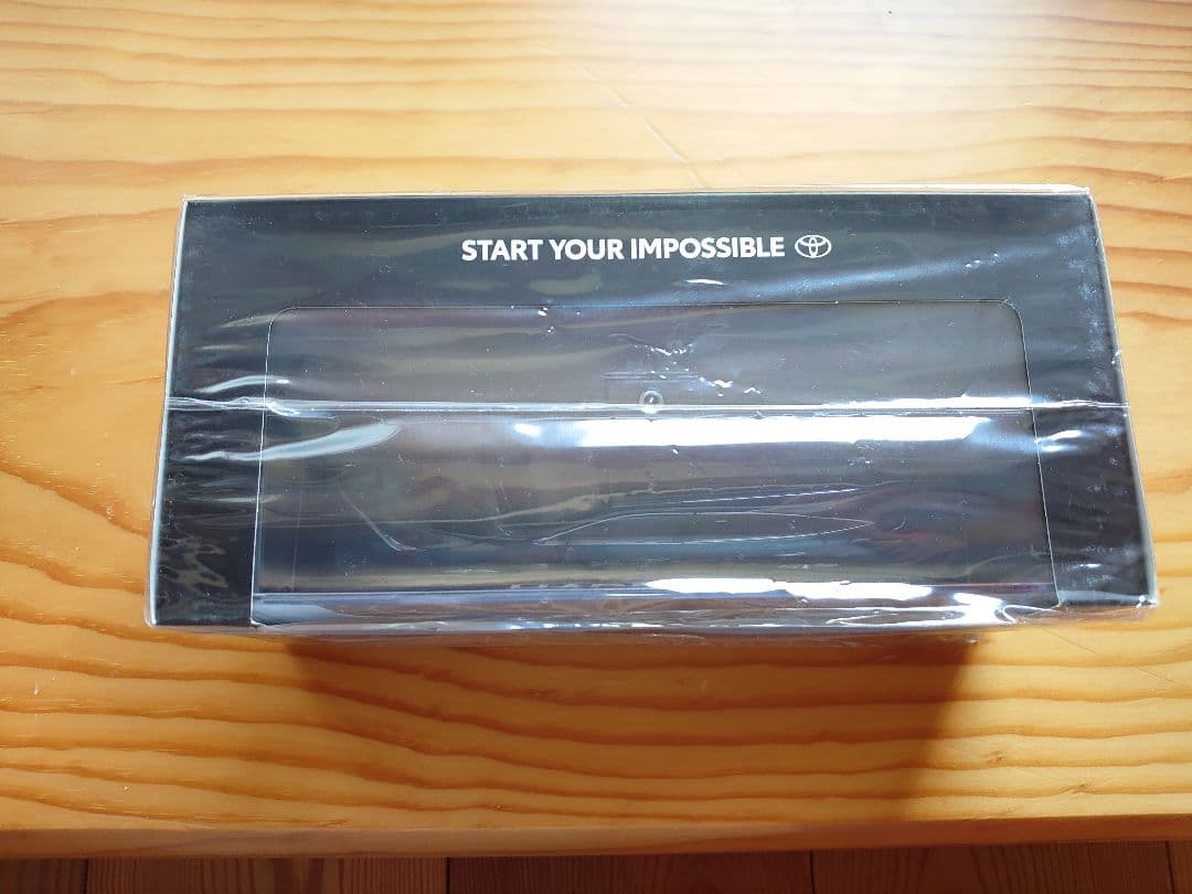 美品【新品】ハリアー　ブラックパール　カラーサンプル　ミニカー