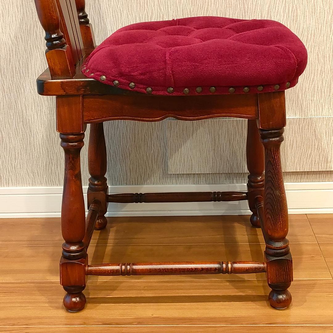 〈美品〉アンティークチェア　ワインレッド　ろくろ脚　鋲打ち