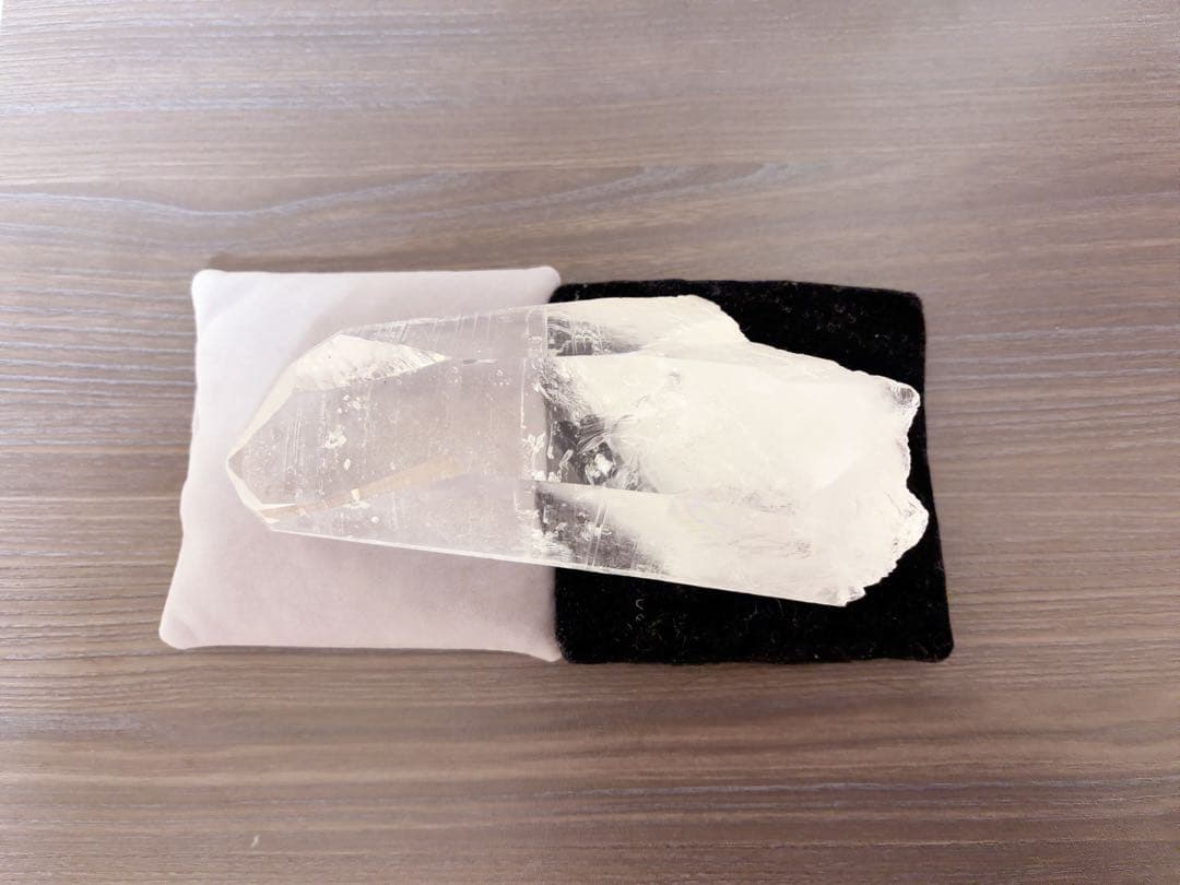 【即購入可】【特大841g】ブラジル•バイーア州産レムリアンシードクリスタル原石