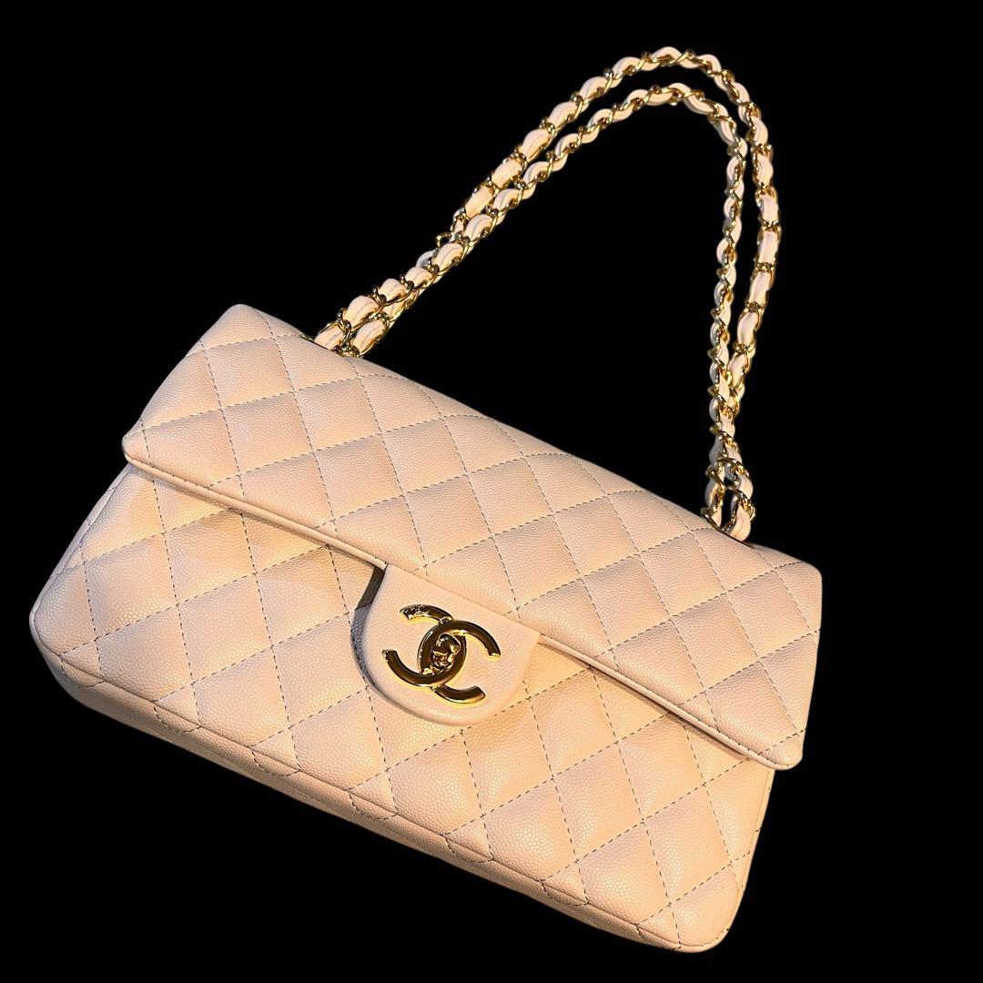 人気❤︎ホワイトゴールドCHANEL ショルダーバッグ