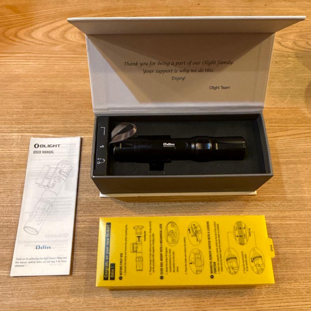 OLIGHT(オーライト)ODIN タクティカルライト2000ルーメン