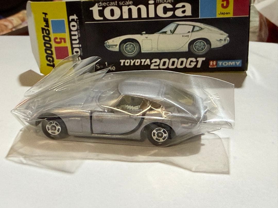 トミカ トヨタ2000GT 黒箱