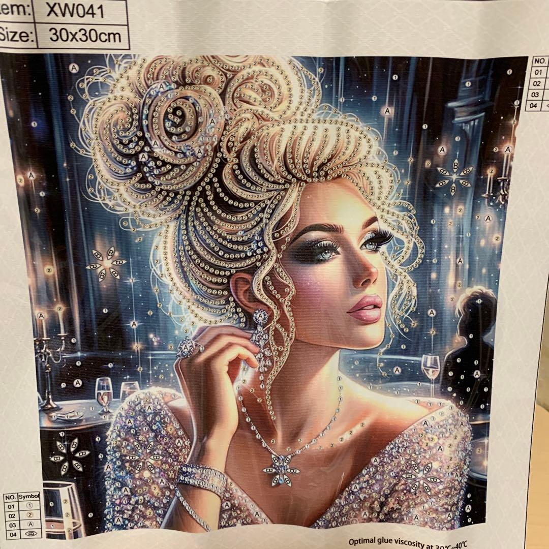 ★専用★エレガントセクシーレディー　30cm x 30cm 特殊ビーズ