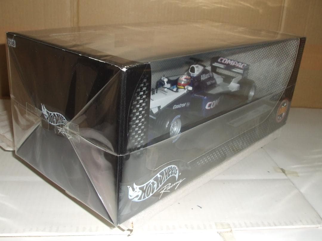 ウィリアムズ　　２００１　ラウンチ　J・P・モントーヤ　＃６　１／１８