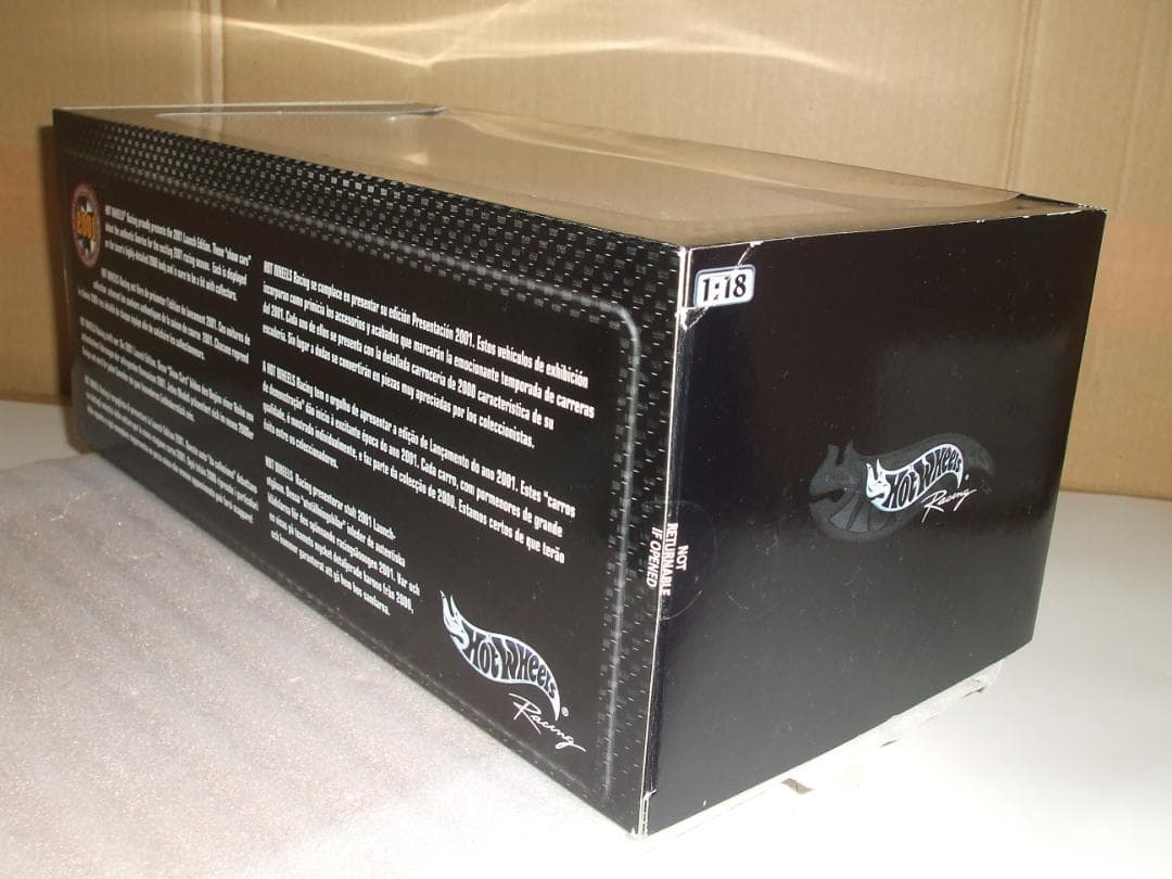 ウィリアムズ　　２００１　ラウンチ　J・P・モントーヤ　＃６　１／１８