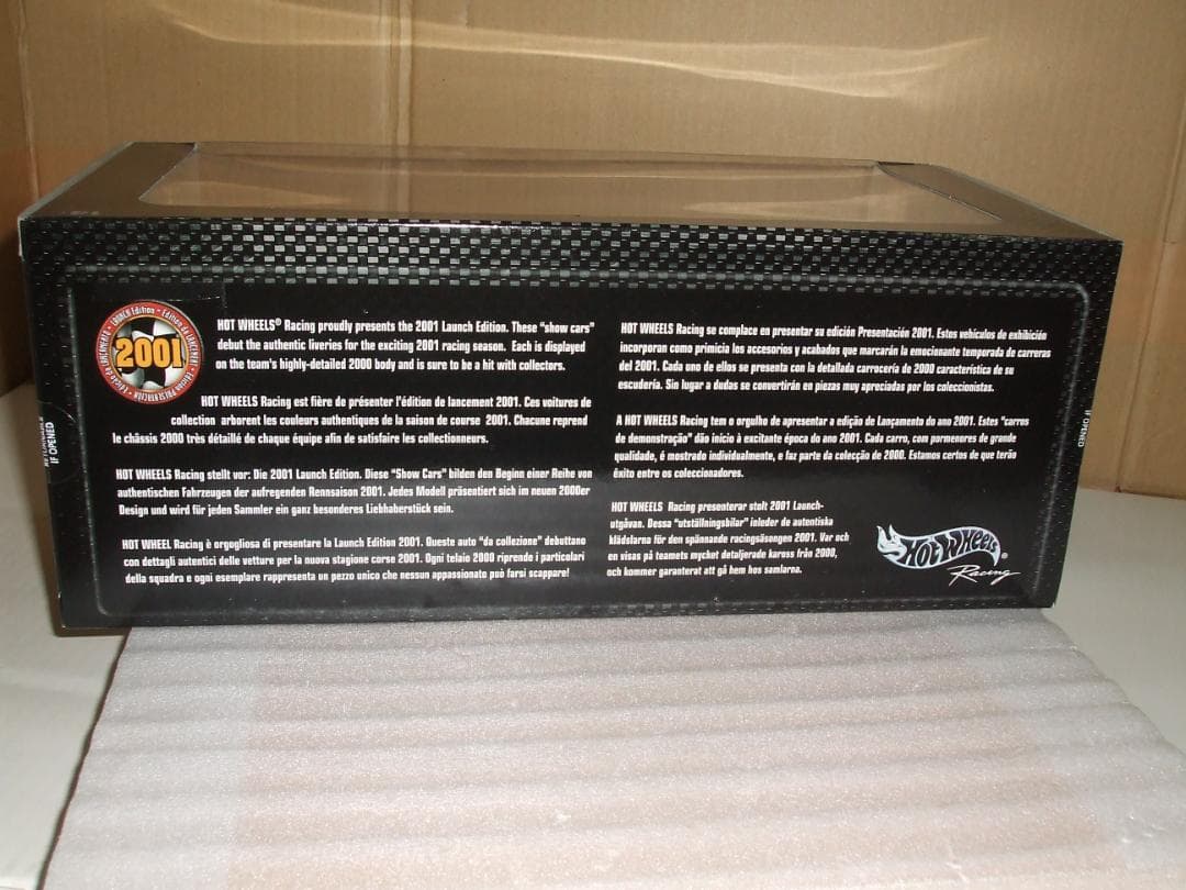 ウィリアムズ　　２００１　ラウンチ　J・P・モントーヤ　＃６　１／１８