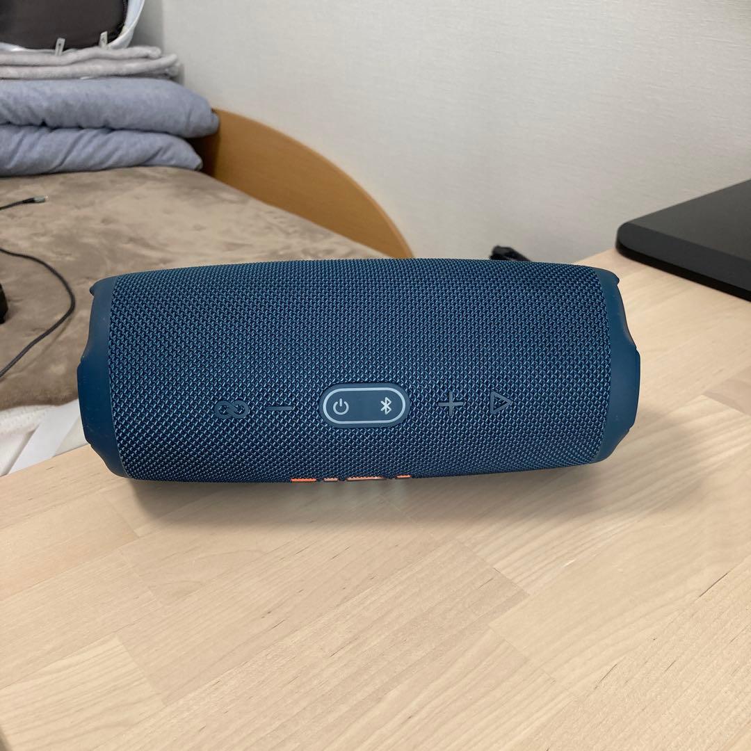 JBL CHARGE 5 モバイルバッテリー機能付きポータブル防水スピーカー