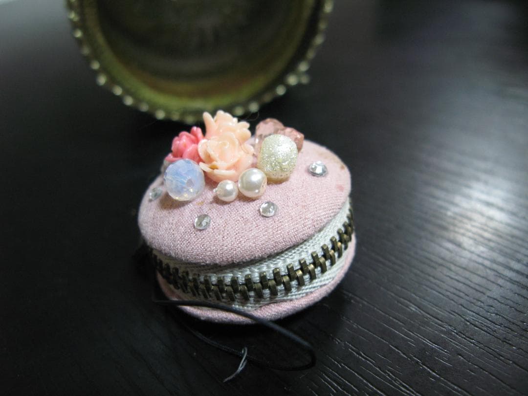 中古　ハンドメイドの瓶と ハンドメイドのケース　ビンテージガラス