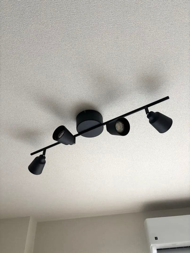 IKEA シーリングライト+調光可能LEDライト4つ