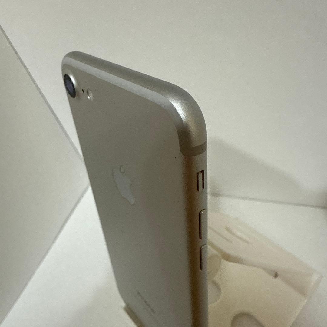 Apple iPhone7 32GB シルバー 本体