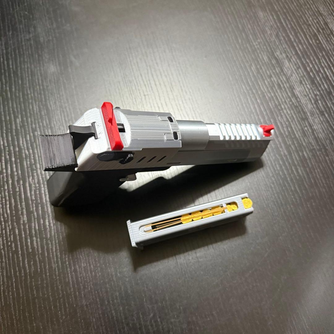 モデルガン デザートイーグル風 (発射機能:有)