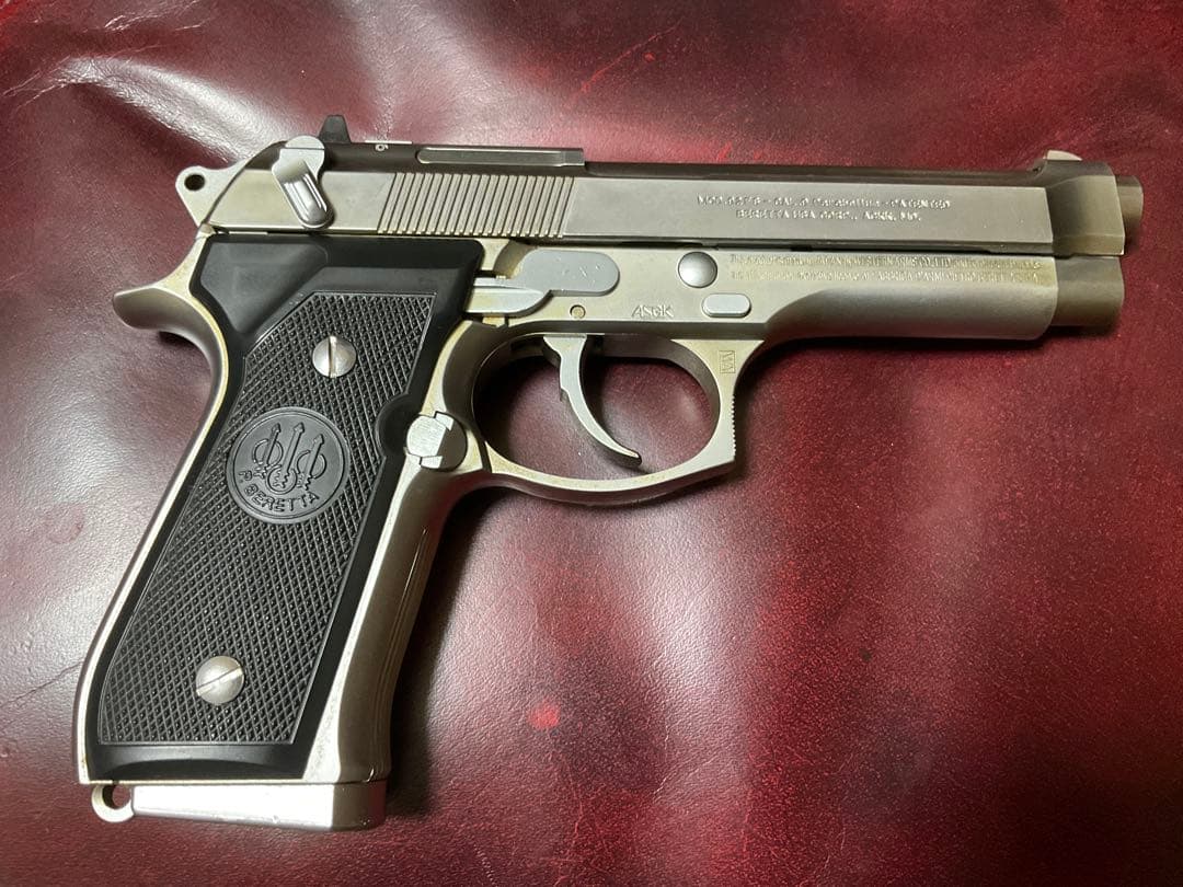 ウェスタンアームズ　ベレッタ　M92FS INOX ステンレスバージョン