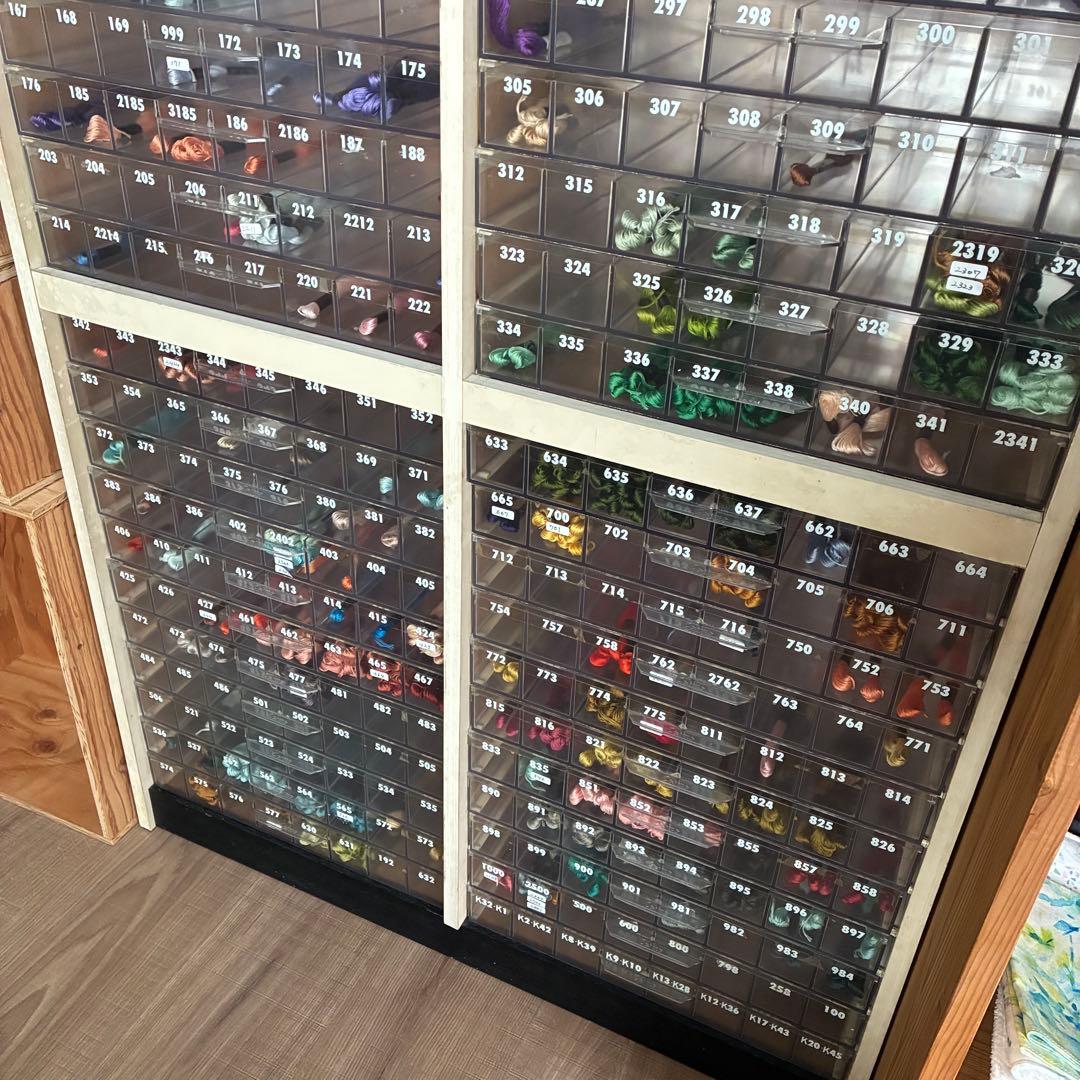 刺繍糸棚　什器　昭和レトロ　COSMO