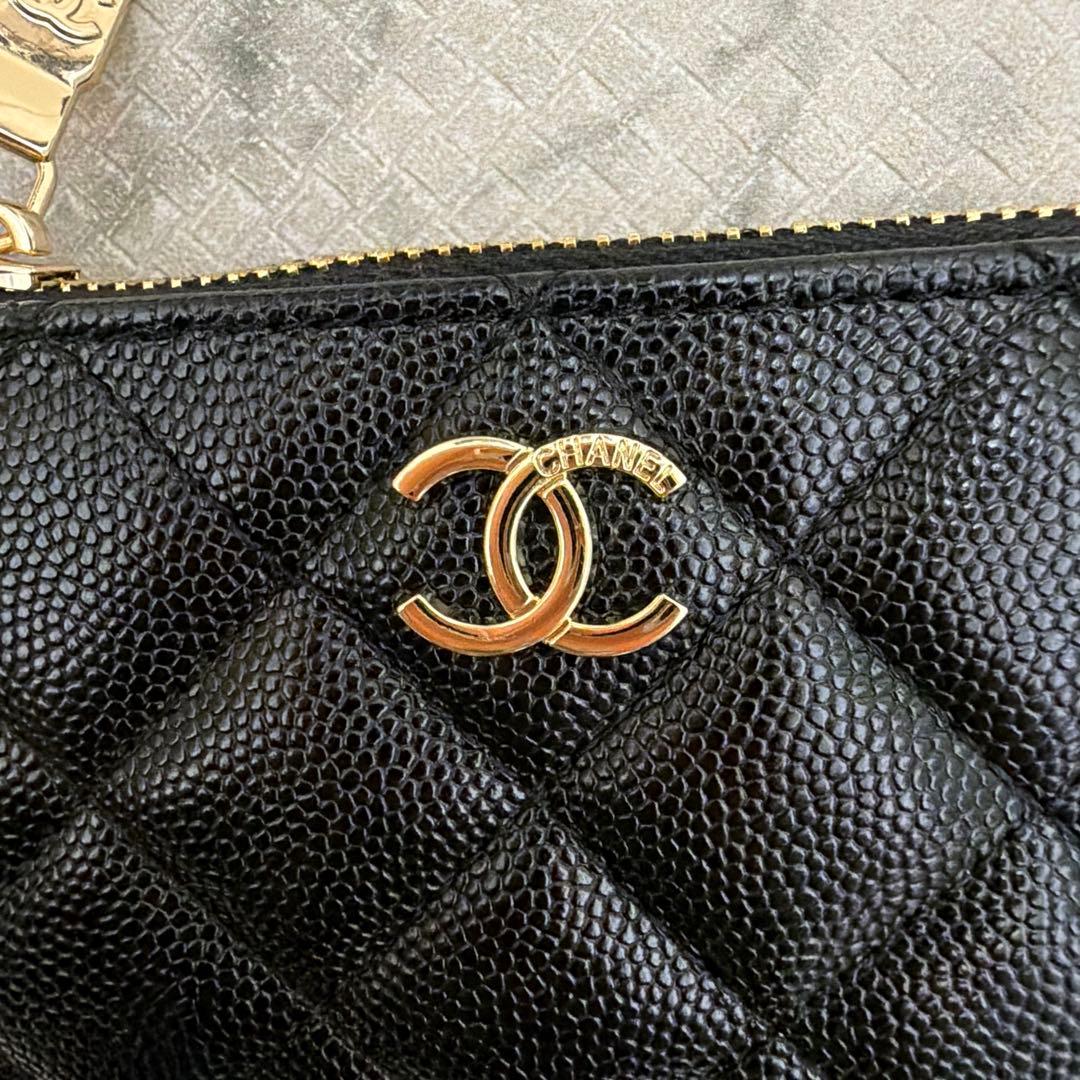 早い物勝ち！ノベルティー　CHANEL ブラック レザー ケース