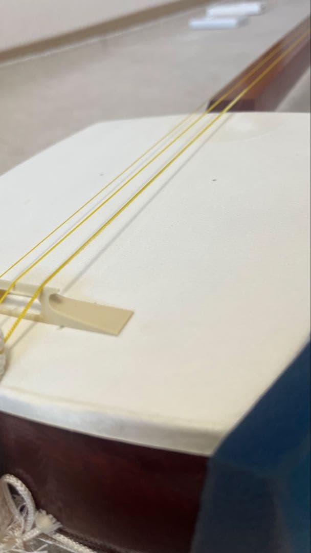 三味線本体 白/青 3弦【ケース付き】