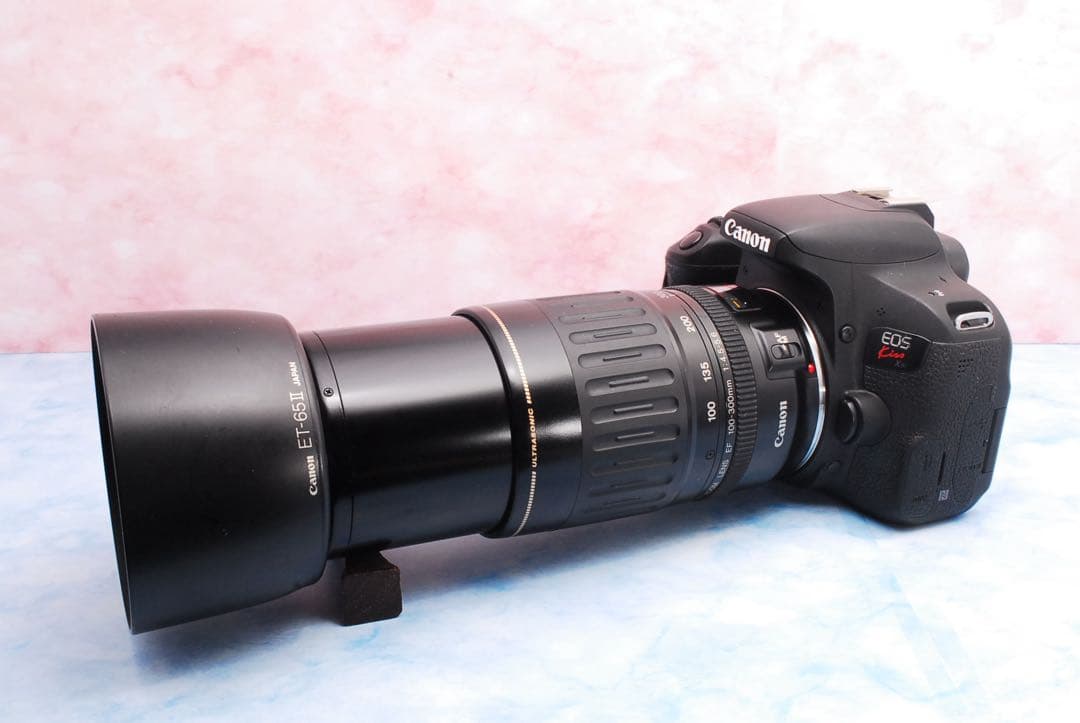 Canon Kiss X9i☆Wレンズ☆一眼レフカメラ☆持ち運び用バッグ付