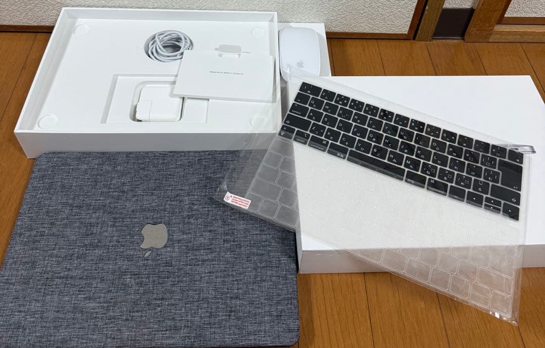 MacBook Air M1（8GB / 256GB）+Magic mouse