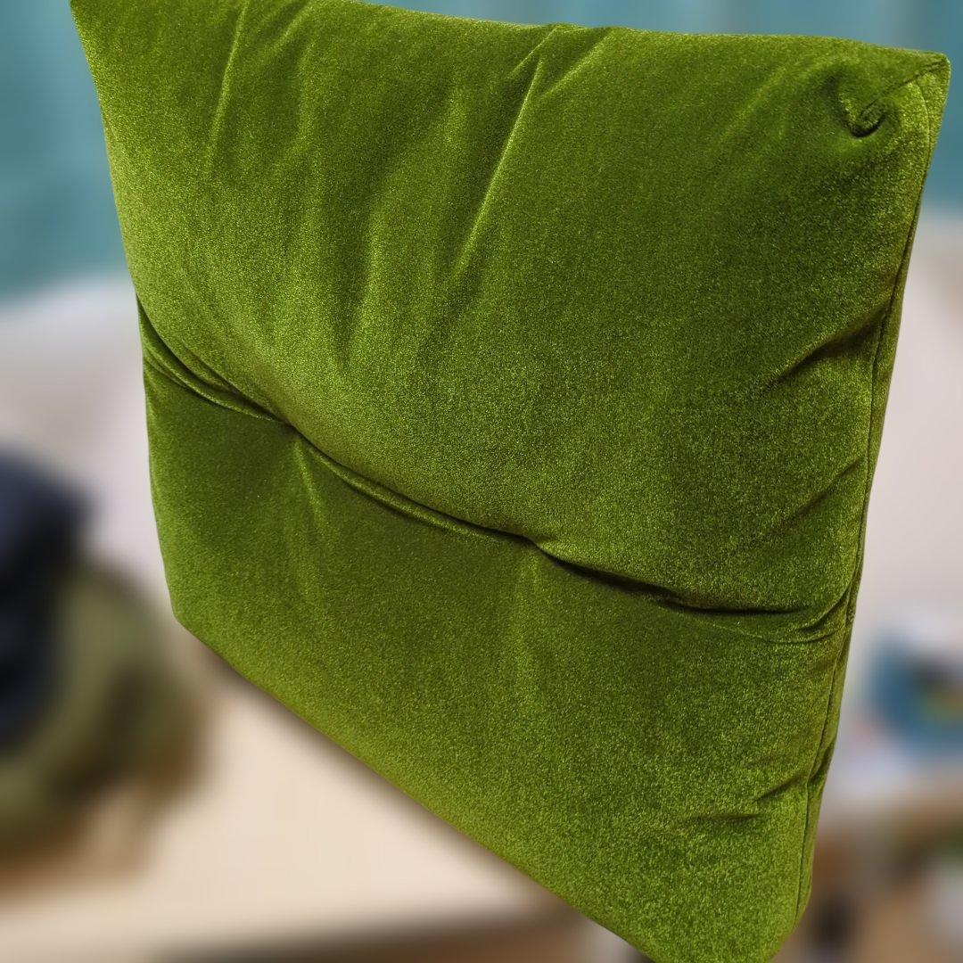 カリモク60　ロビークッション　モケットグリーン