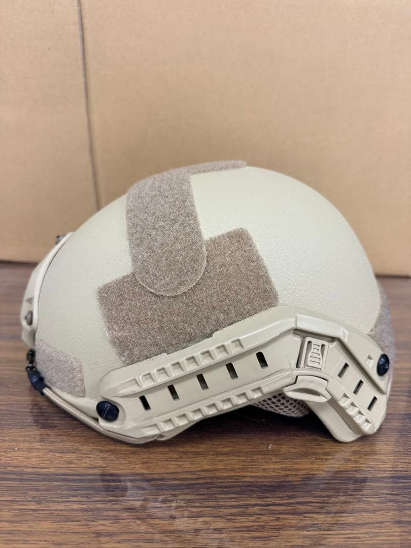 NIJ-Ⅲa　実物 防弾ヘルメット、55㎝～62㎝/TAN FAST OPS