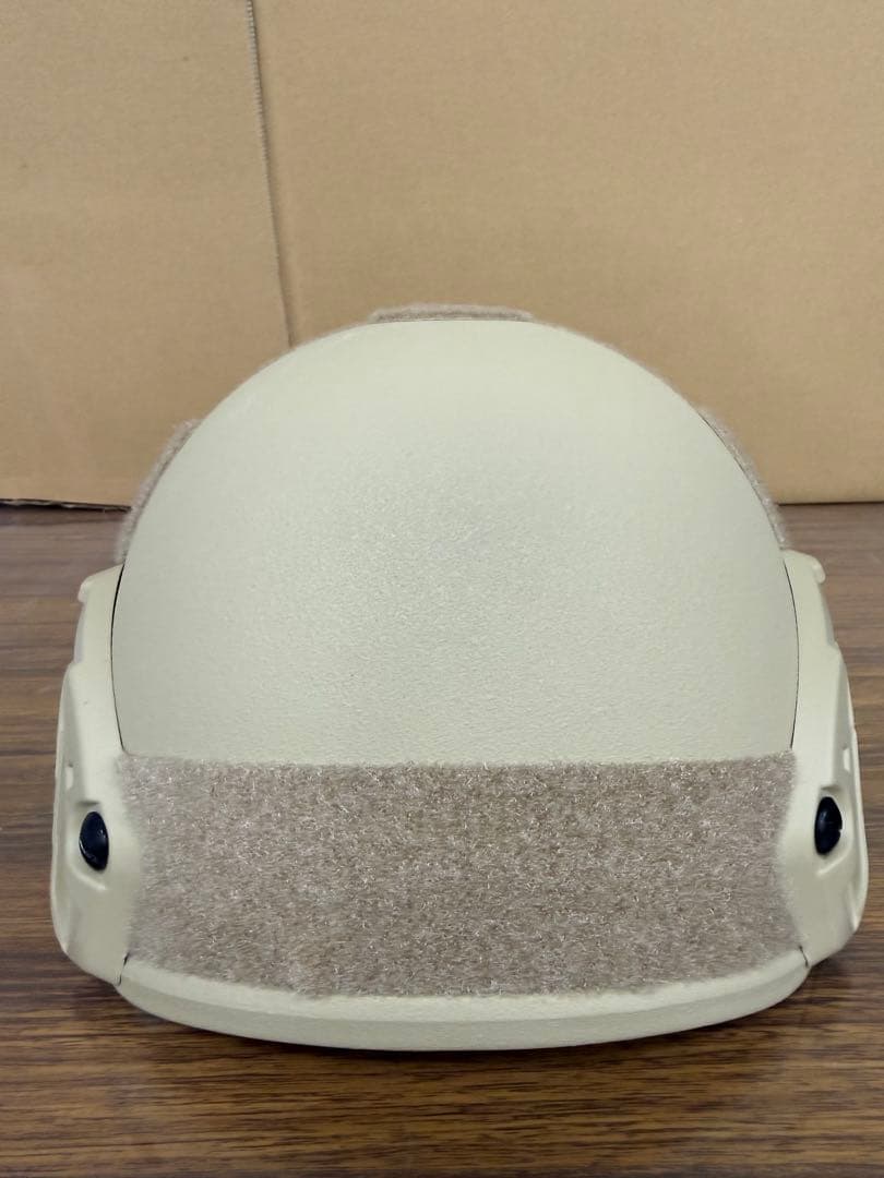 NIJ-Ⅲa　実物 防弾ヘルメット、55㎝～62㎝/TAN FAST OPS