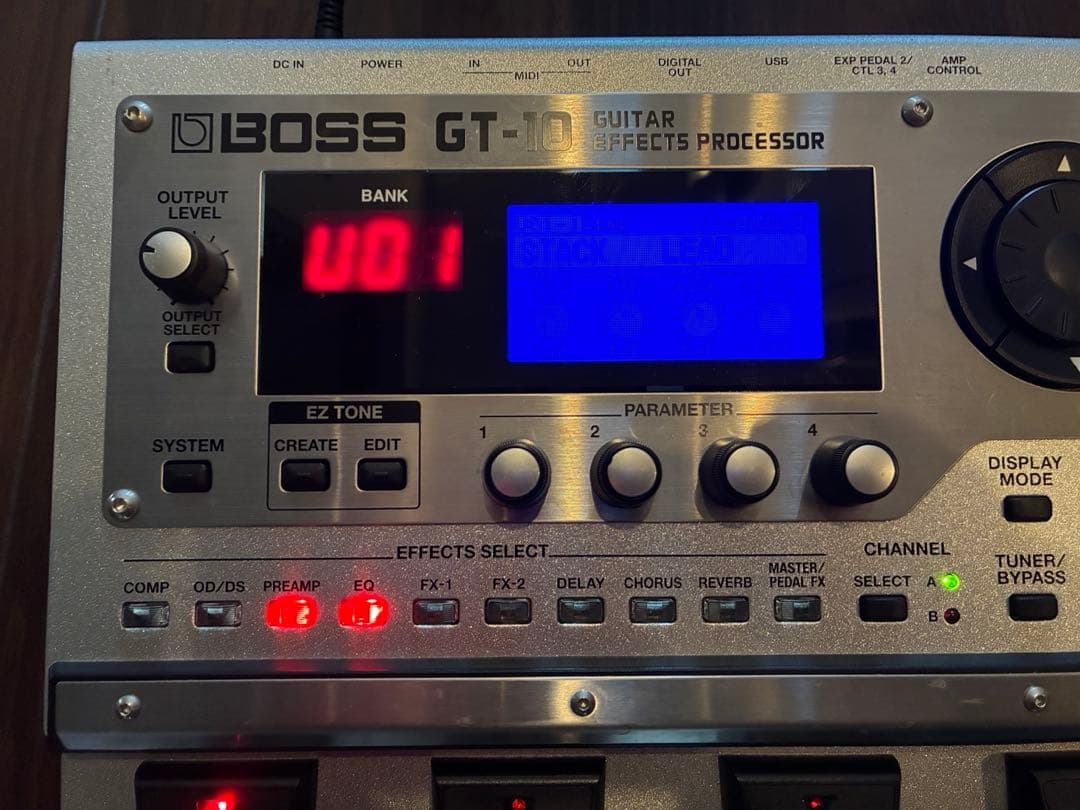 【箱・取説付】BOSS GT-10 マルチエフェクター（初期化・動作確認済）