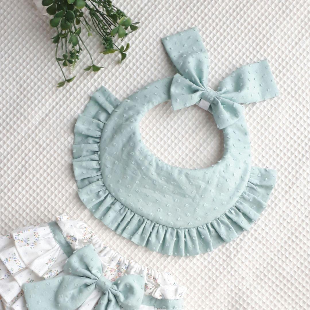 送料無料☆コロンとしたスタイ　(着脱リボン)