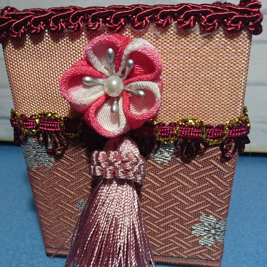 ユリです。     ◆畳のへり ペン立て①