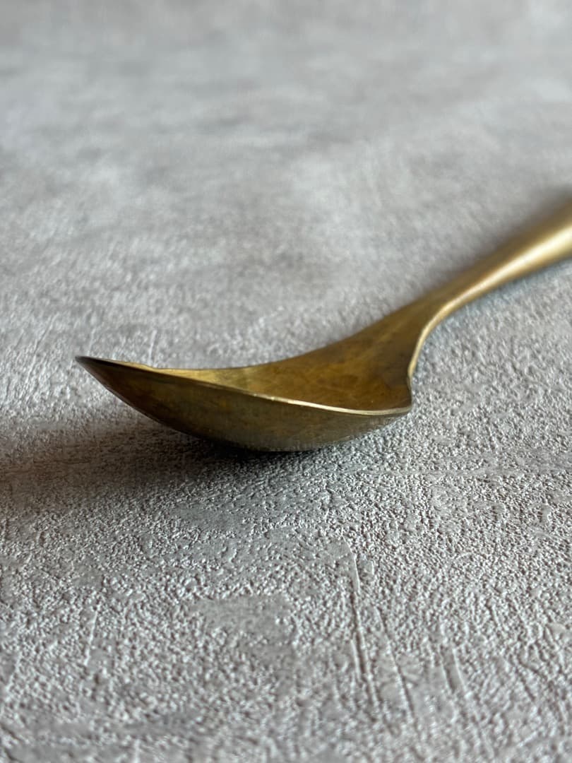 作家もの・・・真鍮製 槌目模様スプーン 19.5cm ハンマードスプーン