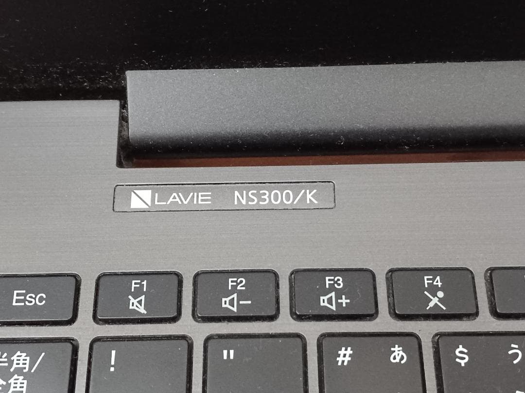 NEC LAVIE NS300/K　ノートPC