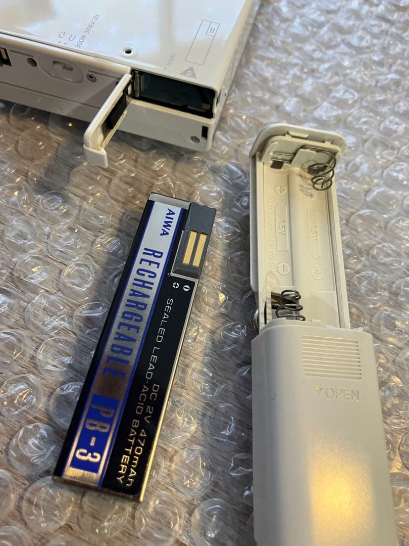 AIWA remote HS-PL35　カセットプレイヤー ホワイト