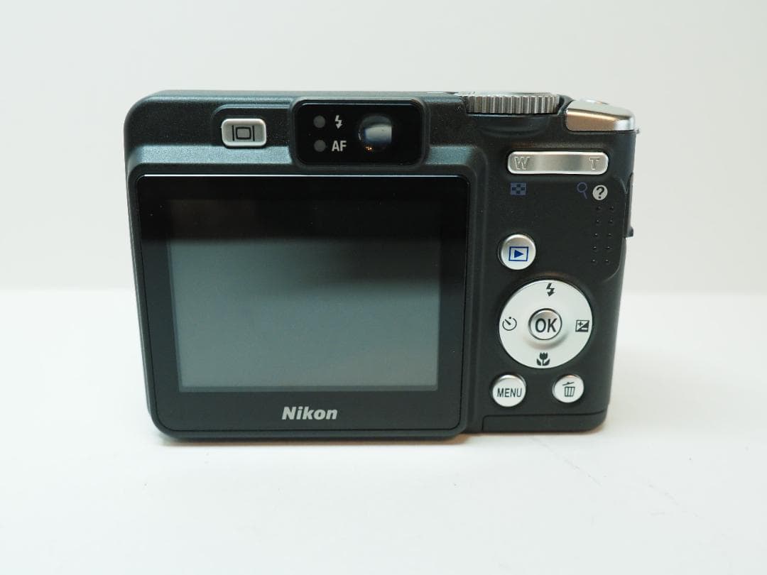 動作確認済 Nikon COOLPIX P50 単3電池タイプ デジタルカメラ
