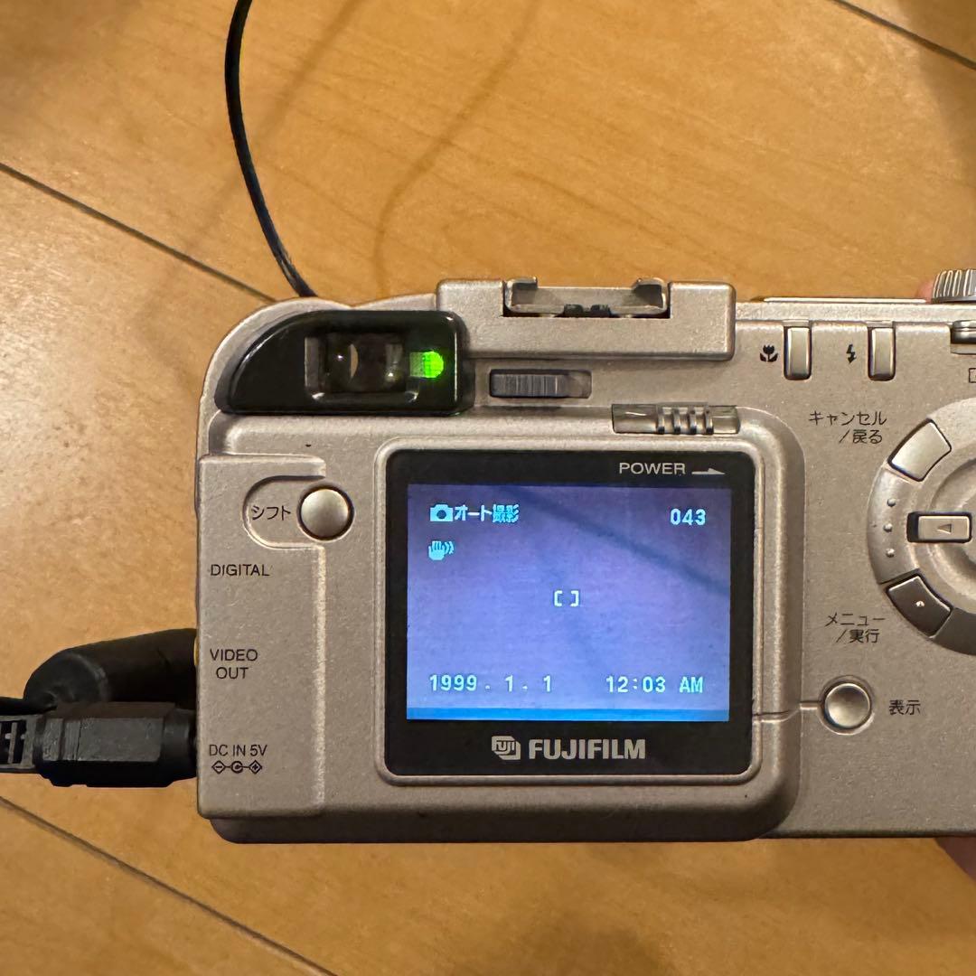 富士フィルム　Finepix 2900Z・（新）バッテリー付き