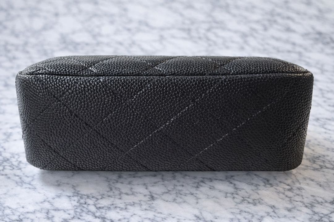 CHANEL ノベルティ ミニマトラッセ キャビアスキン風 チェーンショルダー