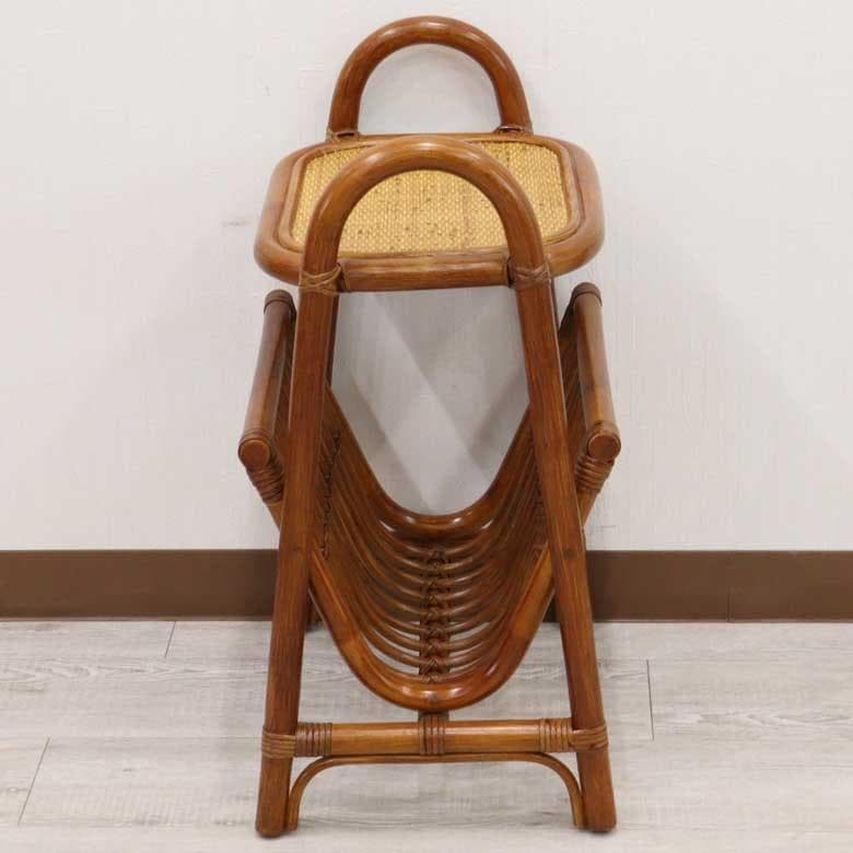 軽量ラタン テーブル付きマガジンラック 両面 手作り サイドテーブル 軽い