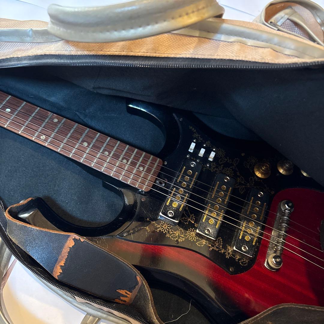 エレキギター・レッド/ブラック