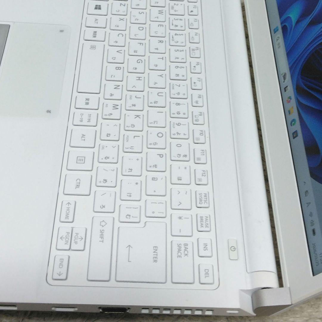 千26 特価 長く使える Office 小型 SSD　ノートパソコン