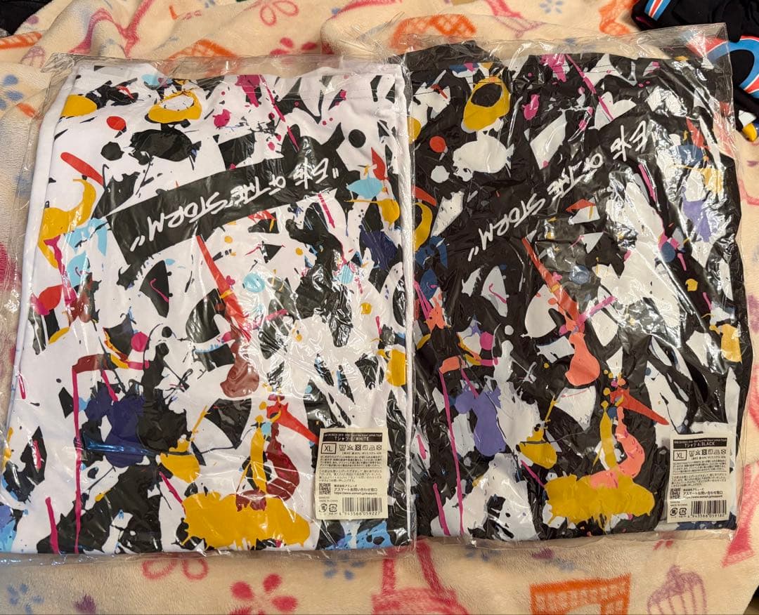 新品未使用未開封　ONE OK ROCK ライブTシャツ XLブラック&ホワイト