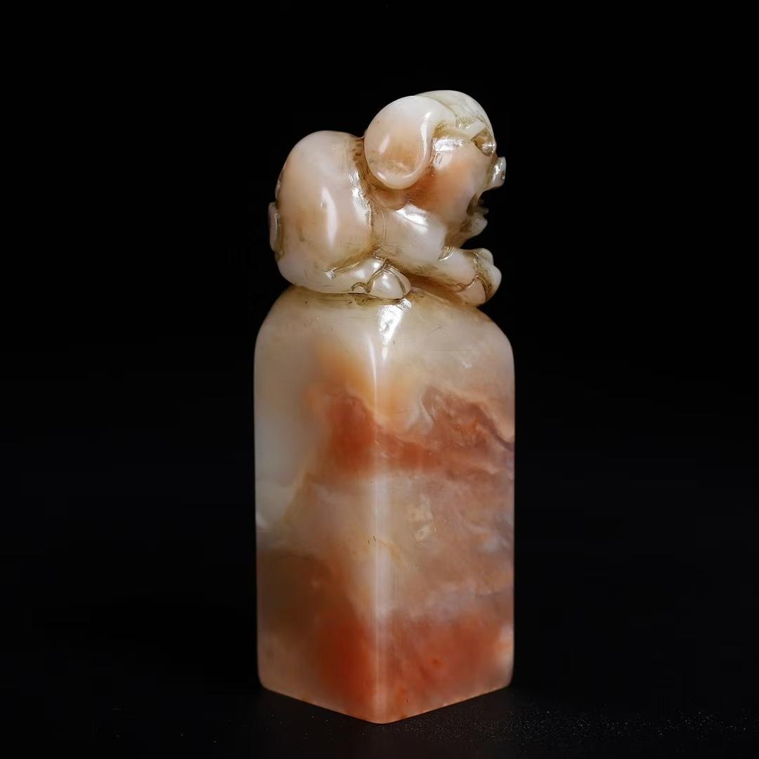 中国古美術 旧蔵 寿山芙蓉凍石〈祝福〉福猪鈕 印章 篆刻 印材 印鑑 文房置物