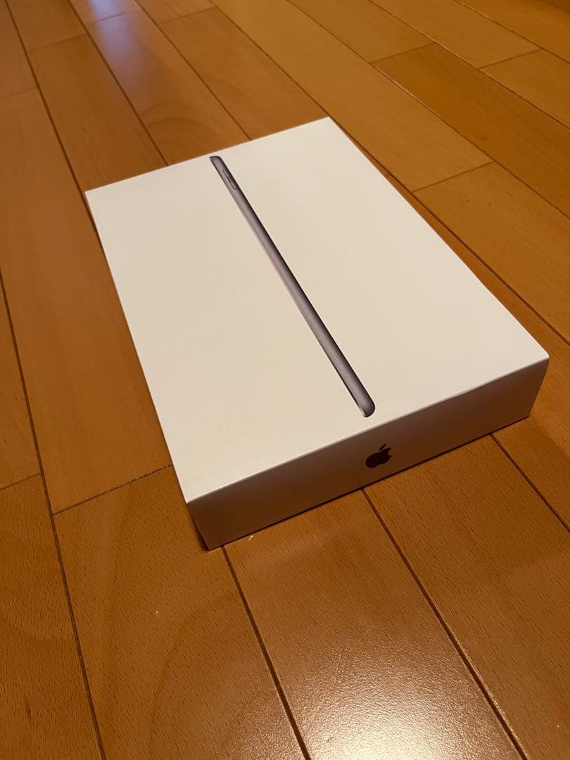 Apple iPad 第6世代128GB Wi-Fiモデル シルバー 付属品あり