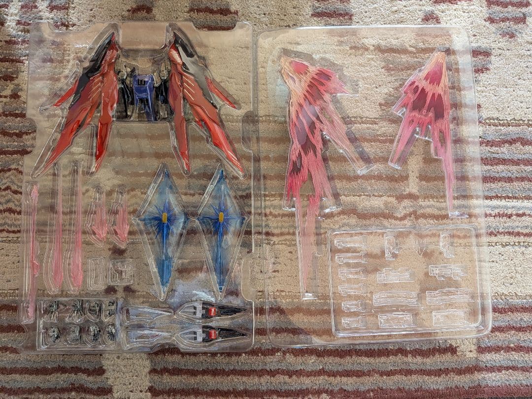 メタルビルドストライクフリーダム　デスティニーSOULBlue　Red　光の翼