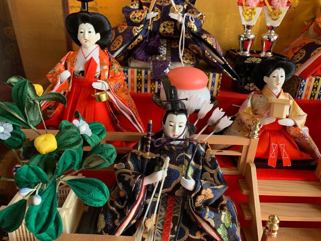 雛人形ケース付き　年代物